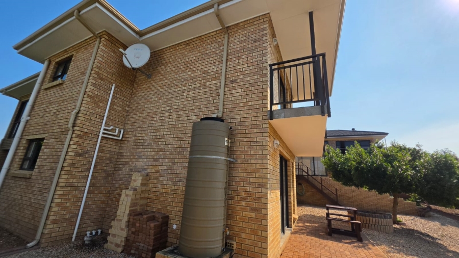 4 Bedroom Property for Sale in Stilbaai Wes Western Cape